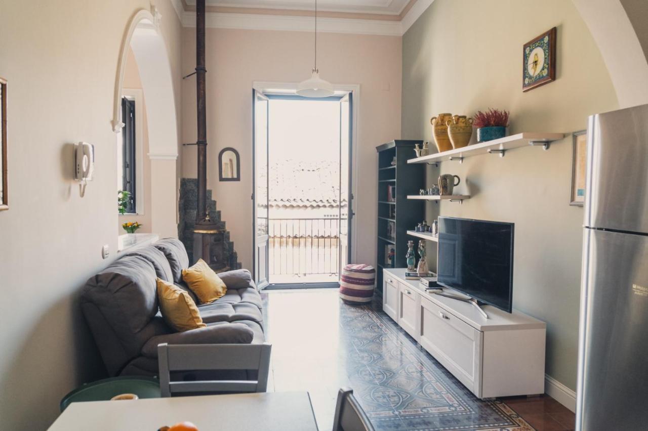 Le Grazie Apartment Катания Екстериор снимка
